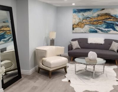 Executive Midterm Rental: Fully Furnished Basement Apartment