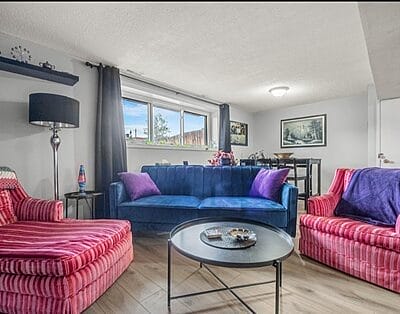 Cozy 3-Bed Lower Suite – Fully Equipped & Great Location